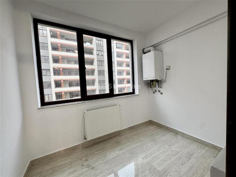 Apartament de vanzare 3 camere 2 bai | Isaran Coresi - 13