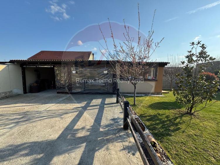 Casă / Vilă cu 4 camere de vânzare în zona Bujac-Arad - 30