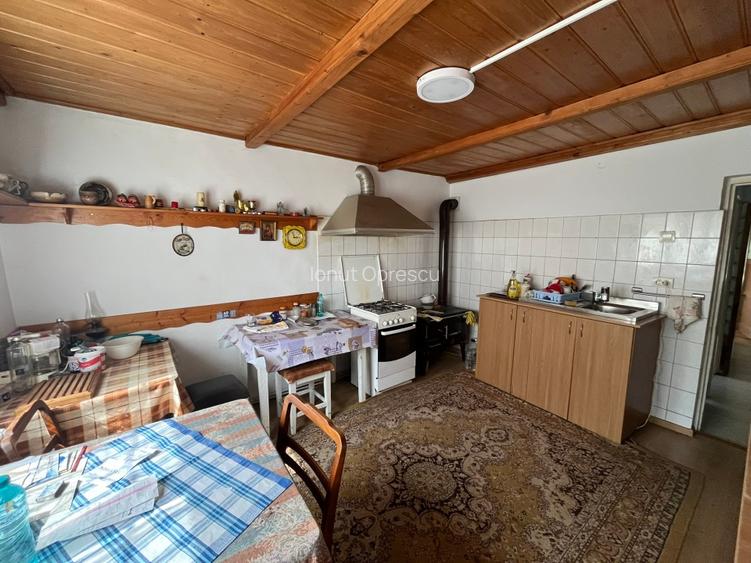 Casa P+1 in centru Breaza, cu terasa, gradina si loc de parcare  - 5