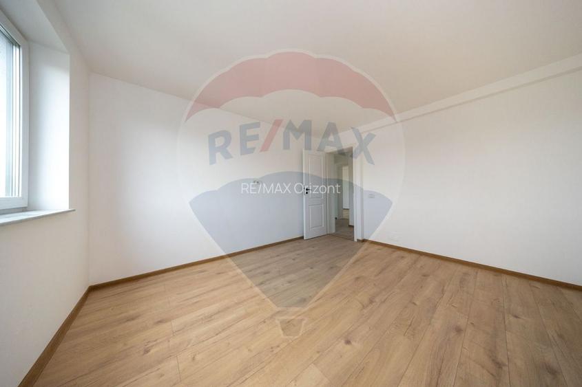 Vila moderna cu 4 camere,  P+E - teren 501 mp - 34