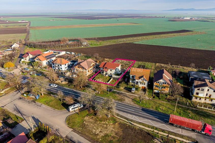 Casă spatioasa, construcție nouă – Zimandu Nou Teren 998 mp Comision 0 - 3