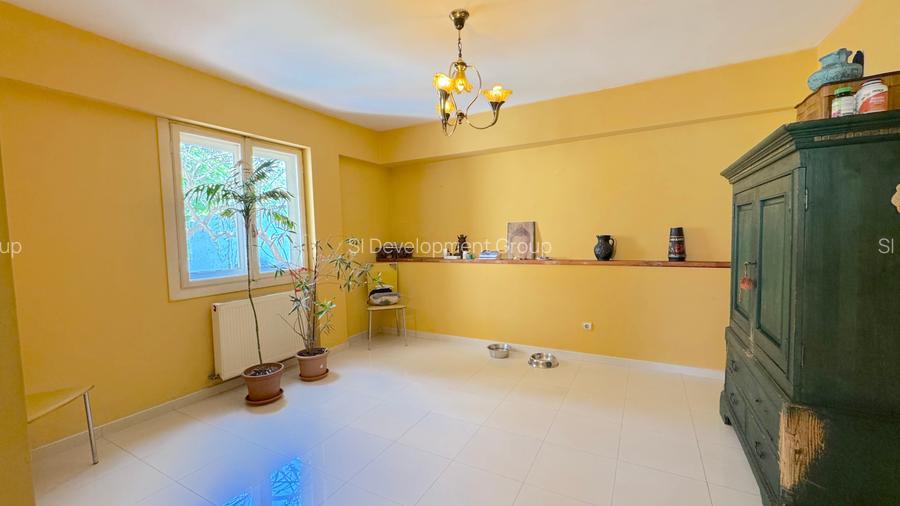 Casa Individuala - 10 Camere - Teren 990 MP - 288 MP utili - Gradina & Anexe - 8