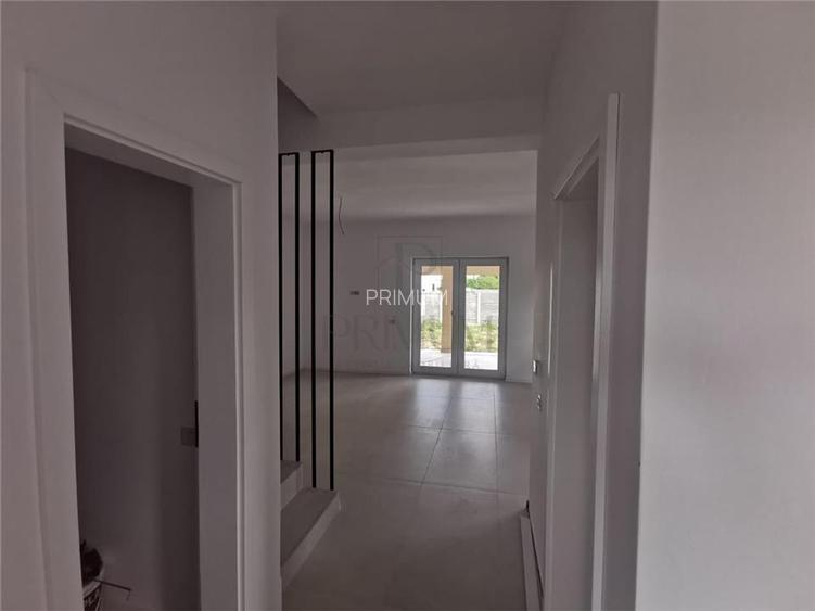 Duplex personalizare interioara - toate utilitatile - asfalt - zona buna - 2