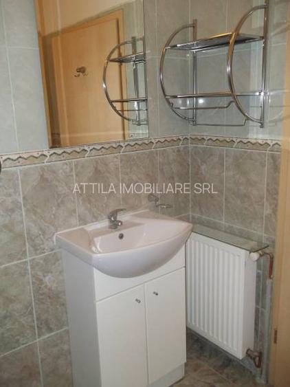 Gara de Nord o camera 300 euro - 6