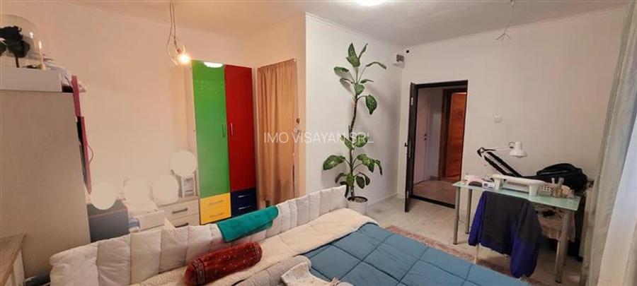 apartament spatios la casa cu gradina,Cisnadie,comision 0 - 7