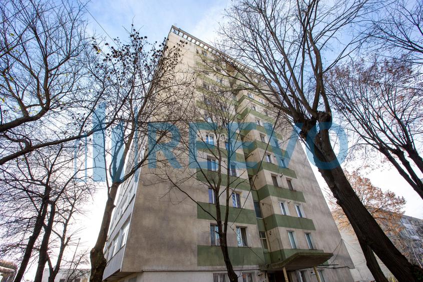 Apartament de vanzare cu doua camere, decomandat - str Cornisa Bistritei Bacau! - 24