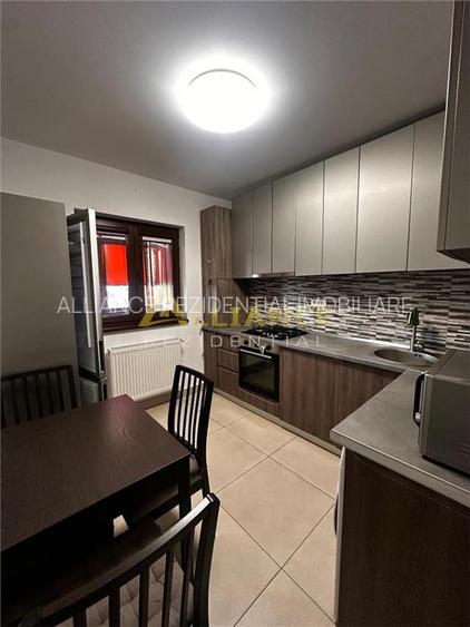 3  camere decomandat Brown Metalurgiei - 12