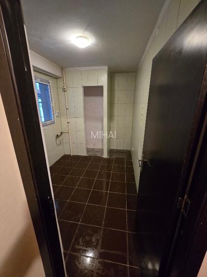 Apartament 2 camere Sector 4, Etaj 2, Anvelopat - 10