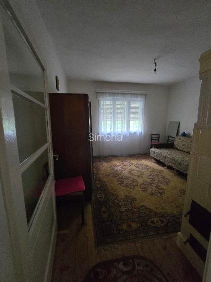 Aproape de Marginimea Sibiului, casa in inima unui parc - 11