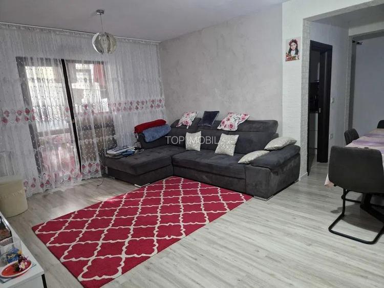 Apartament 3 camere de vanzare, boxa + parcare, Valea Lupului - 2