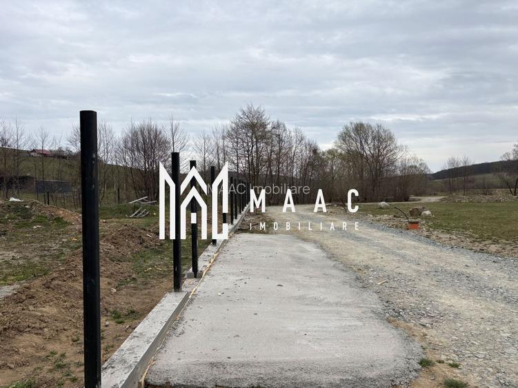Teren intravilan Tocile, 660 mp, deschidere 17 m, utilități - 3