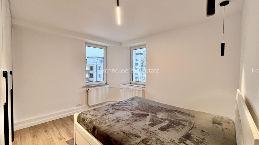 Apartament modern cu 3 camere in zona centrala  - 10