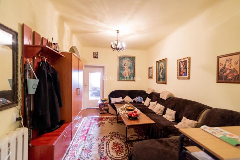 Casa situata pe colt cu terasa, ultracentral pe Sucevei - 5