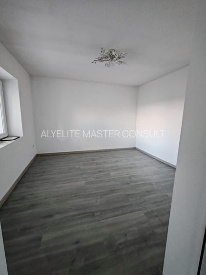 Imobil compus din casa si 1800mp teren in Suburbia Brodoc, judet Vaslui - 3