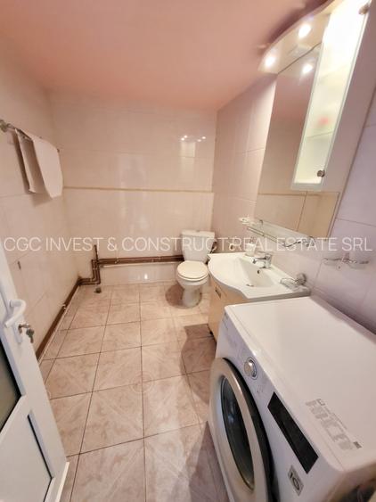 Spatiu de Birouri-Acces pietonal-Spitalul Judetean-5 Camere-Vitrina 12 M- 131 MP - 17