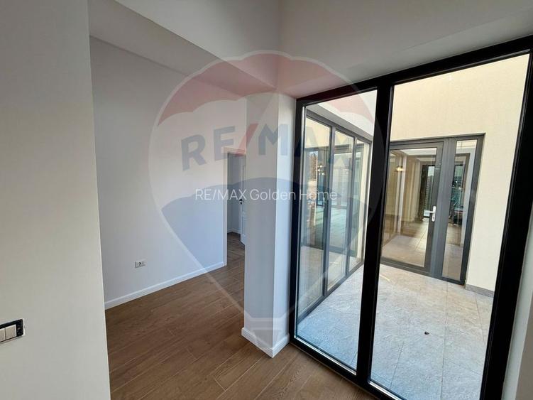 Casă / Vilă cu 4 camere de vânzare în zona Dedeman - 15