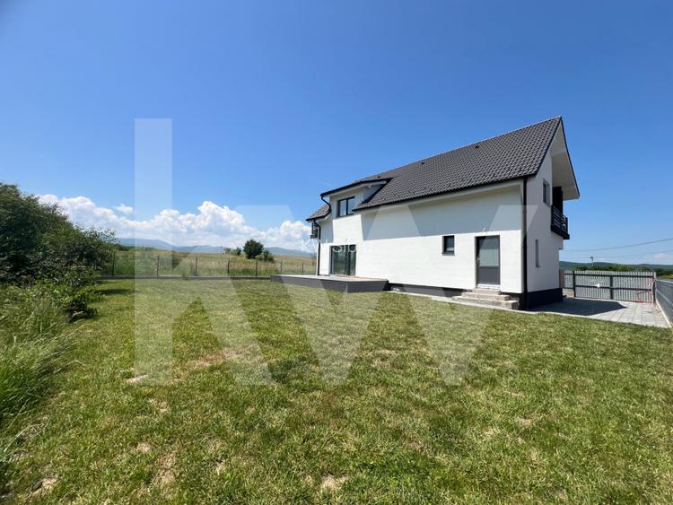 Casa de Vanzare in Cristian, Sibiu - 4 Camere, 2 Terase, Teren 486 - 25