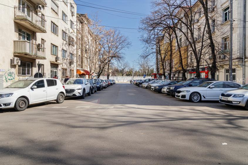 Spațiu comercial cu chiriaș, Eroii Revolutiei - 8