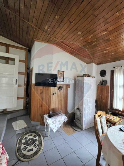 Casa cu 5 camere de vanzare in centrul orasului Talmaciu - 39