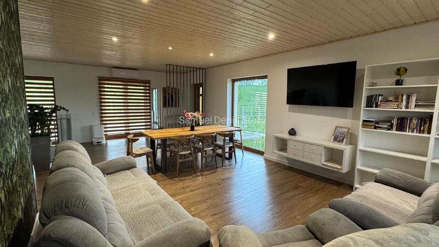 🔑 Casă spațioasă în comuna Ciucus cu livadă și acces asfaltat! - 9