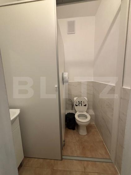 Snack Bar de vanzare, 90 mp, zona Micro 12