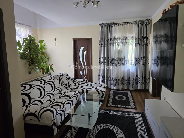 Casă de vânzare cu 4 camere, garaj și teren de 766 mp – Sărata, Piatra Neamț - 5