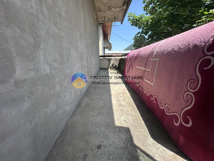 Apartament 3 camere de vânzare - Zona Centrală / 2 băi - 13