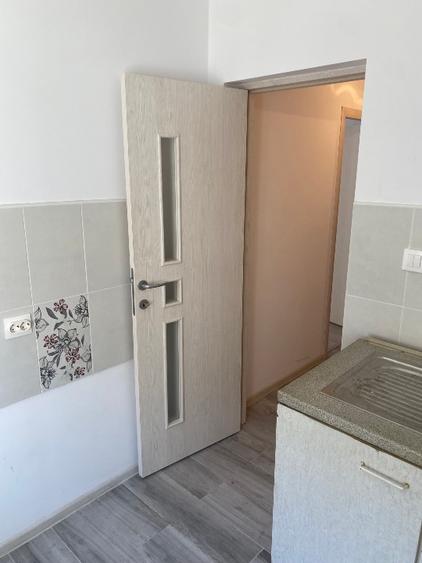 GARSONIERĂ RENOVATĂ DE VÂNZARE