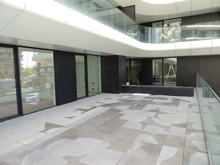 Spatiu comercial/ birouri, cu terasa generoasa, de inchiriat!