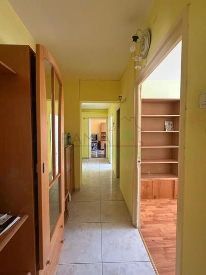 Apartament 3 Camere Decomandat, Etaj 1, Tractorul