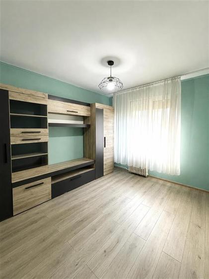 Apartament de vanzare cu 3 camere Rogerius