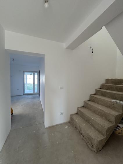 COMISION 0% Duplex 5 camere, 111mp utili, 323mp teren - Mosnita Noua