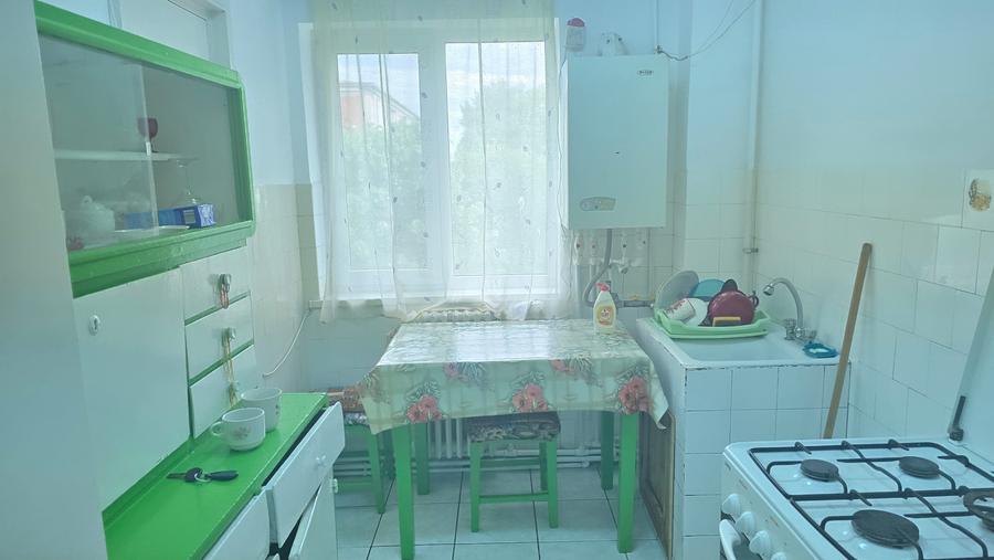 Vand apartament cu 3 camere in Deva, etaj 3, zona Gojdu (Zamfirescu),