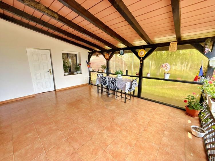 Casă mobilată și utilată, renovată complet, teren 1.410 mp - 13