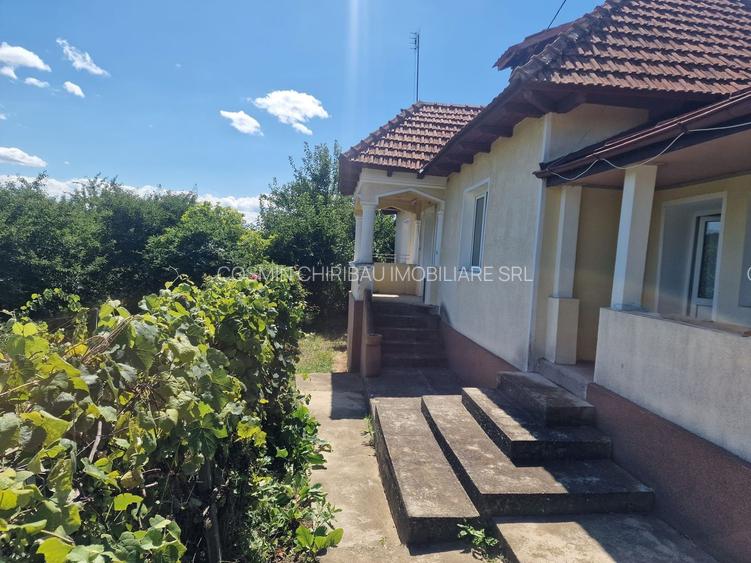 Casa in mediu rural cu teren - 5