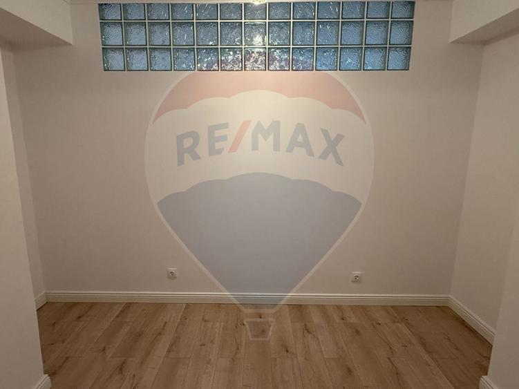 INCHIRIERE Apartament cu 3 camere in zona Aviatiei
