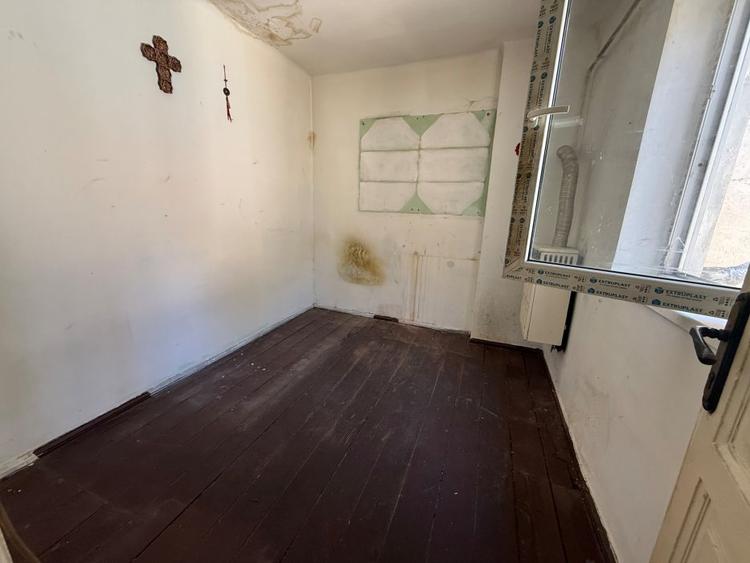 Apartament la mansardă într-o vilă superbă din Cotroceni