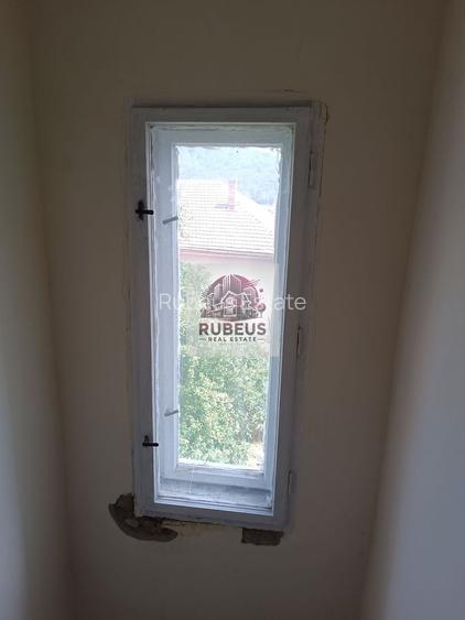 Casă solidă în Orșova, S+P+E, 220 mp, teren 284 mp - 40