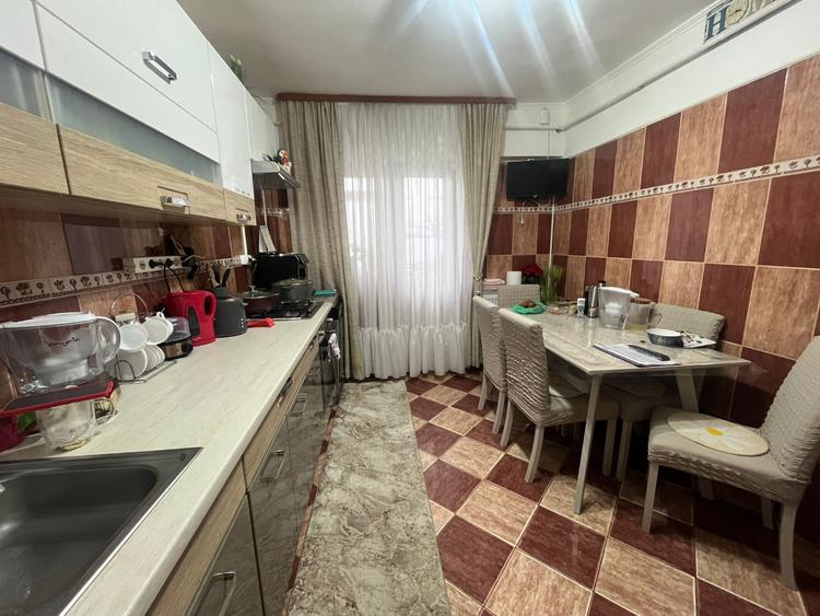 Apartament trei camere - etaj 2 - 80 mp - zona Restaurant Urban