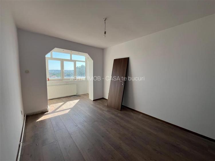 Lugoj, Apartament 3 Cam., 84 Mp., Semidecomandat, et.6, Central Blocul Postei - 28