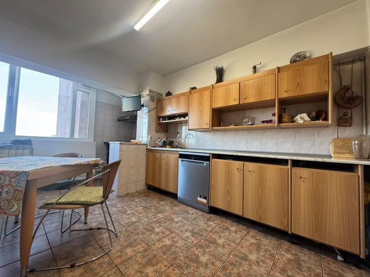 4 CAMERE || DECOMANDAT || STEFAN CEL MARE