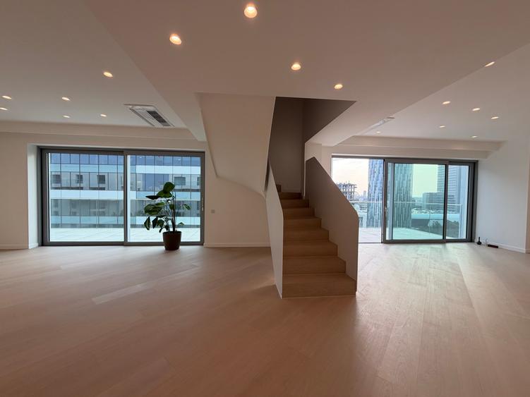 Duplex în Aviatiei Towers,vedere către Sky Tower,terasa 30mp
