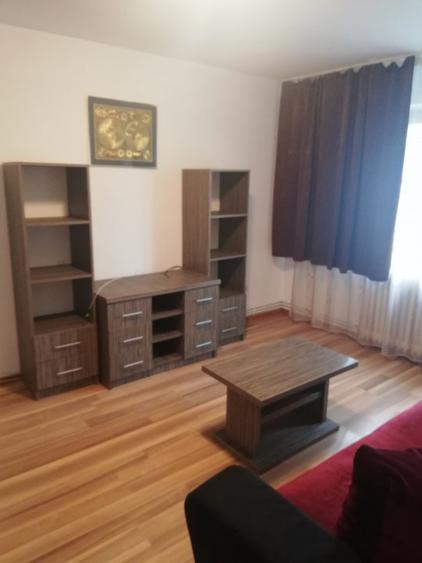 Inchiriez apartament 2 camere
