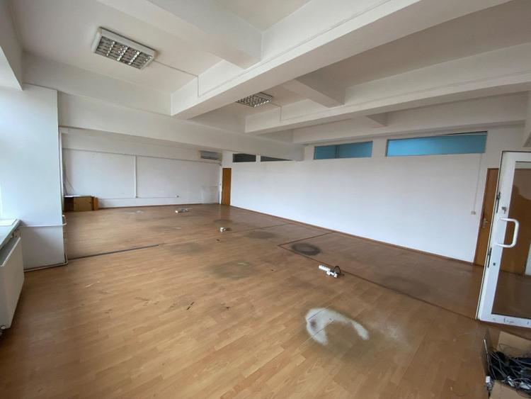 Spațiu birouri, 3500 mp, zona Lapus