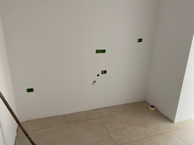 3 camere , centrala proprie,etaj 2-Lipovei