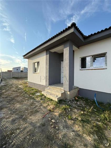 Duplex pe parter - posibilitate alegere finisaje - zona buna