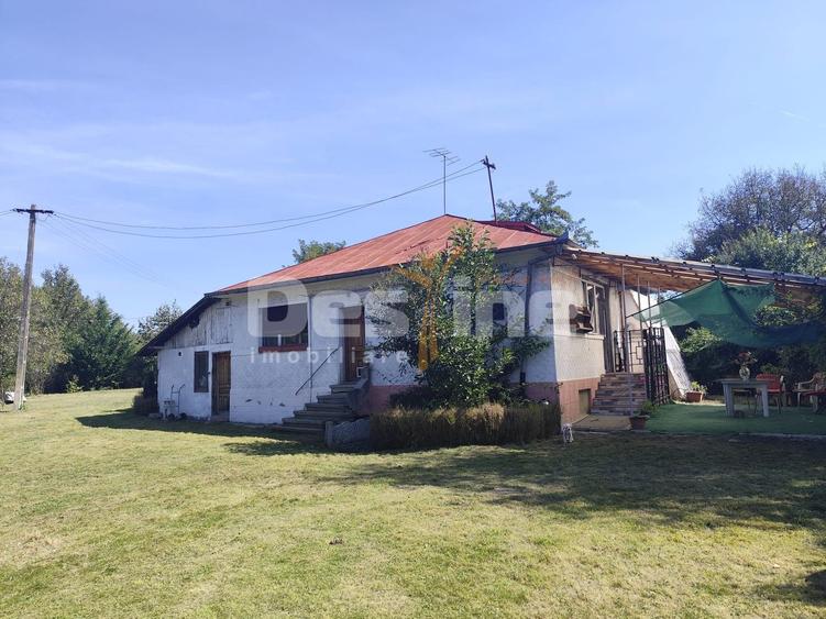 Casa din Caramida + 4000 mp teren  central Drajna Ogretin!