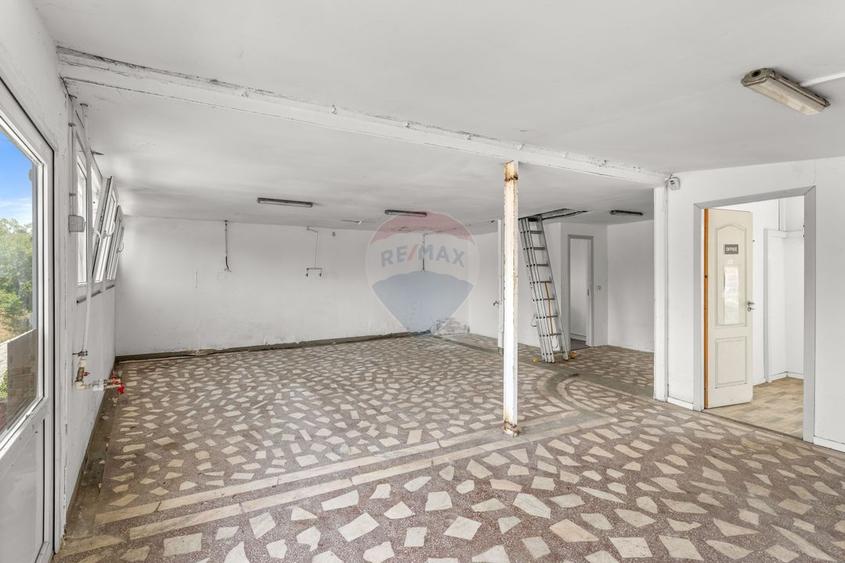 Spațiu comercial de 55mp de închiriat în zona Subcetate