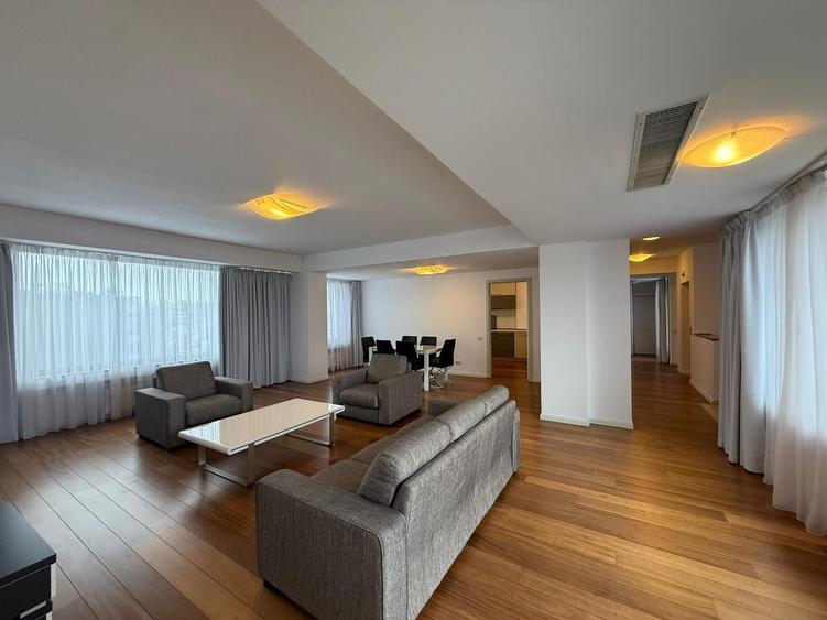 Penthouse 3 camere, zona Aviatorilor – Kiseleff