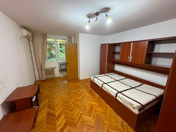 Garsoniera Titan 31 Mp Instalatii Schimbate 8 Min Metrou Pret Negociabil